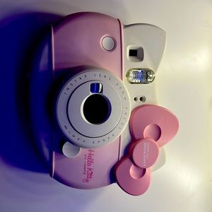 COPY - Hello Kitty polaroid